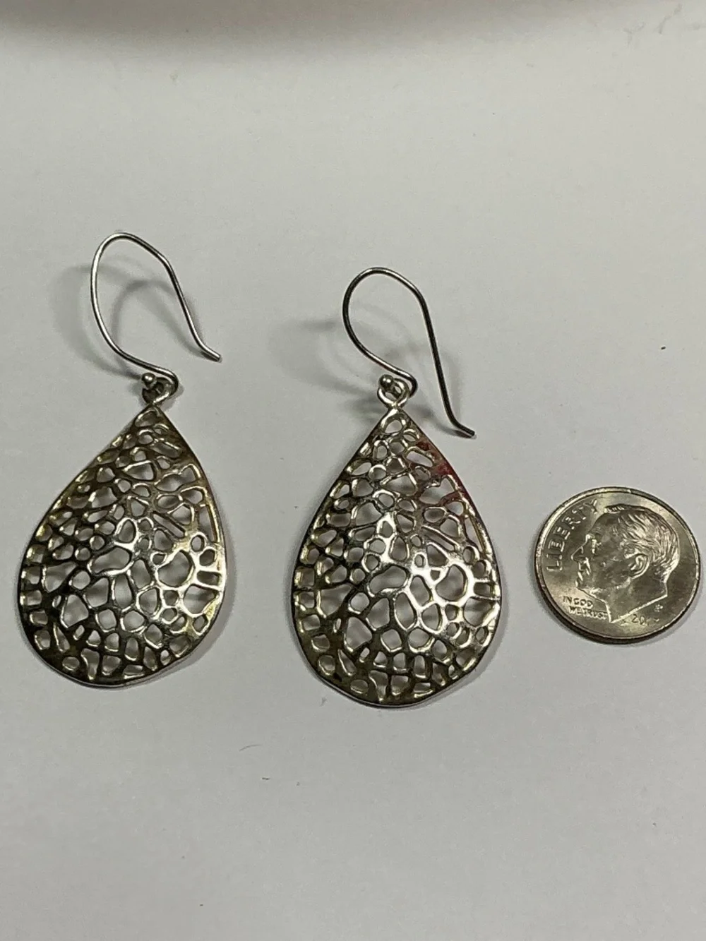Sterling Silver Teardrop Shaped Filigree Dangle Earrings. 1.5 inches long